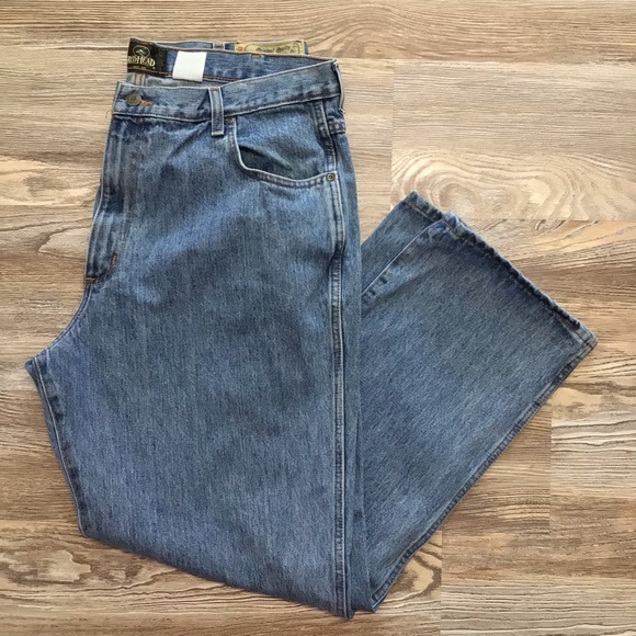 RedHead Other - RedHead Relaxed Fit Tapered Leg Light Rinse Cotton Jeans 38x30